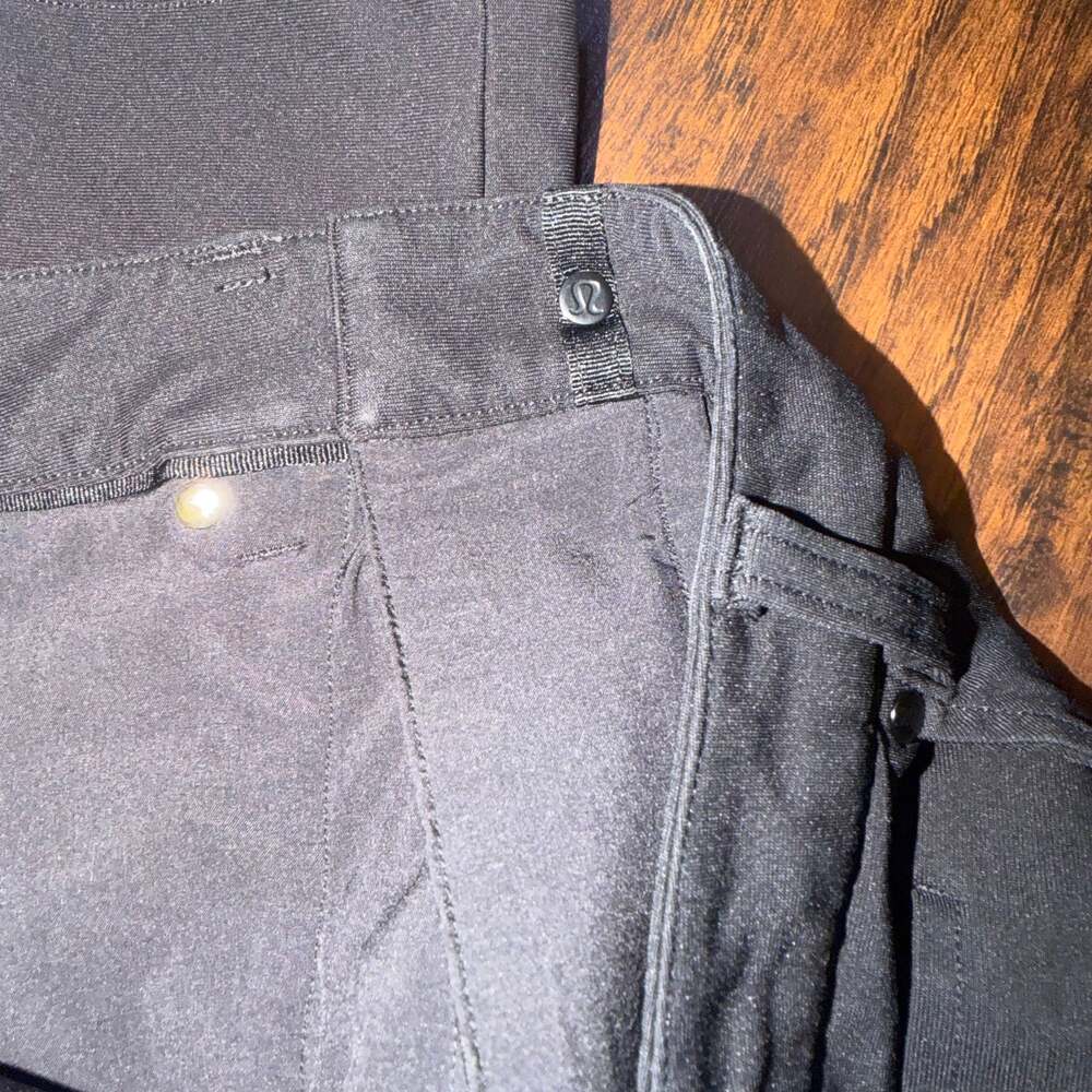 Lululemon ABC pant - Picture 5 of 6